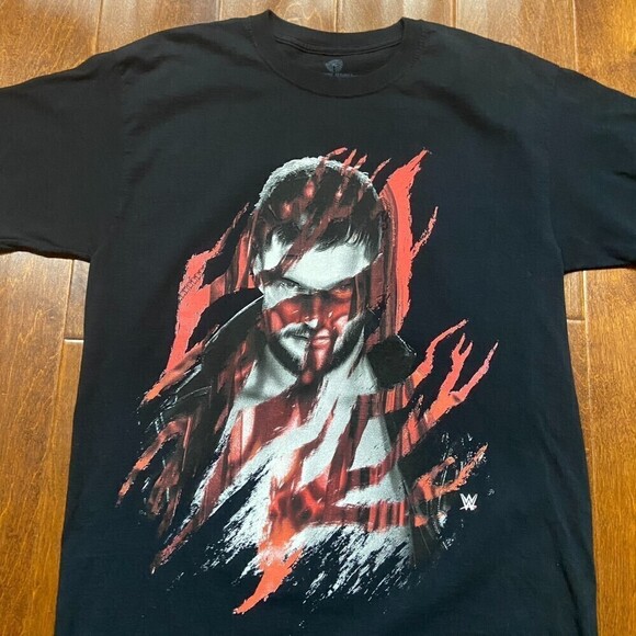 WWE Wrestling Finn Balor 2017 Black Red Cotton T-Shirt Men's Size Medium - Picture 2 of 7